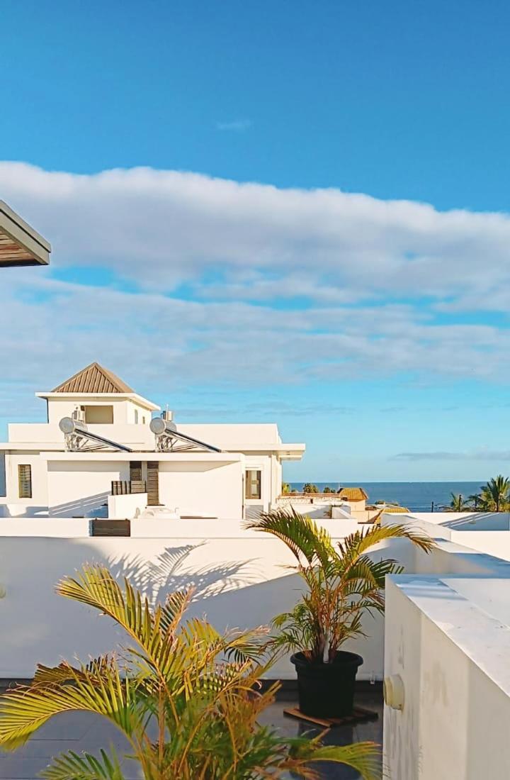 3Bed Villa With Private Pool And Rooftop With A Sea View In Flic-En-Flac, Mauritius ภายนอก รูปภาพ
